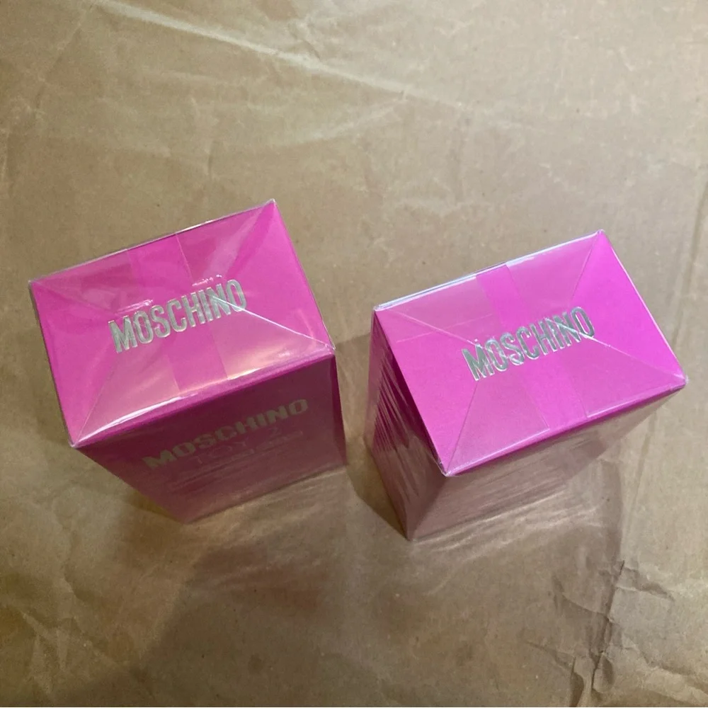 Moschino pieces toy